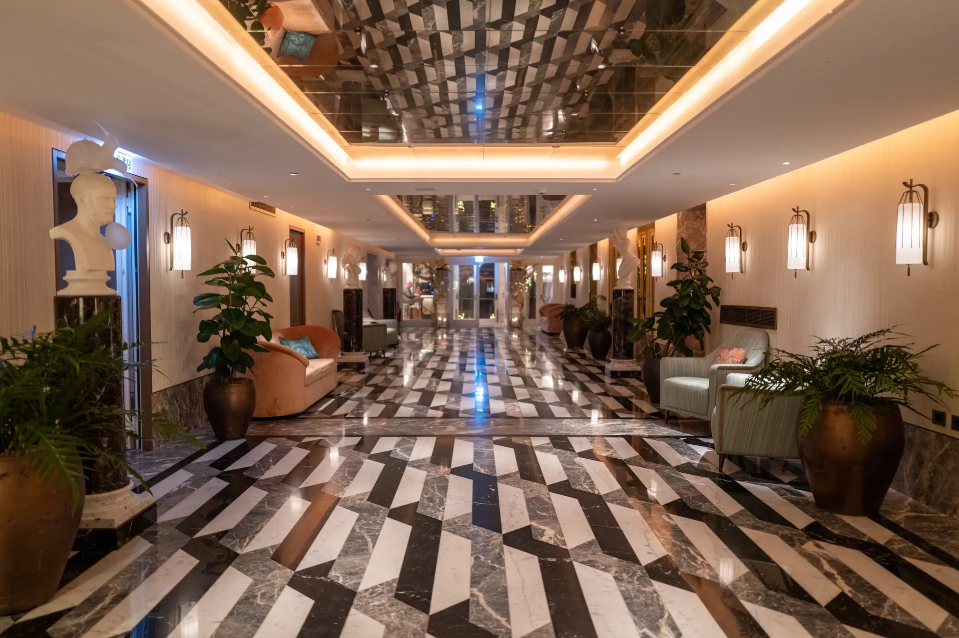 Norquessa Grand Hall Lobby